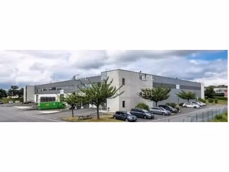 location entrepôt lieusaint 77127 5479m²