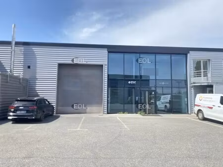 location entrepôt mornant 69440 880m²