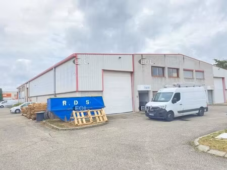 location local d’activités chassieu 69680 430m²
