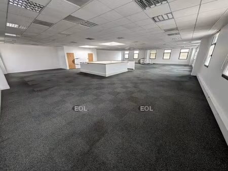 location local d’activités creteil 94000 319m² à 617m²