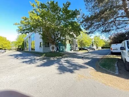 location local d’activités lognes 77185 122m²