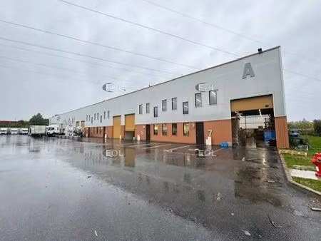 location local d’activités le coudray montceaux 91830 876m²