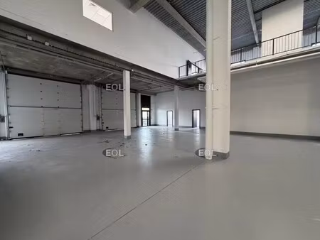 location local d’activités lisses 91090 700m²