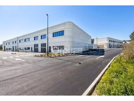 location local d’activités la ciotat 13600 883m²