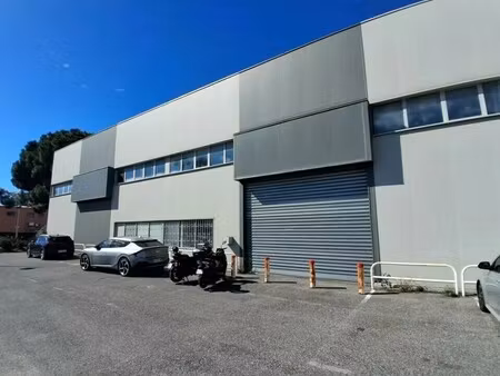 location entrepôt saint laurent du var 06700 1576m²