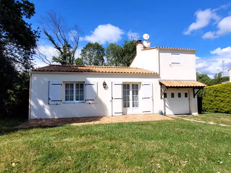 vente maison 4 pièces  72.00m²  le champ
