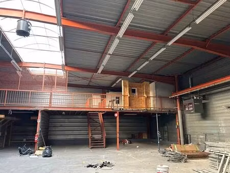 location local d’activités douai 59500 877m²