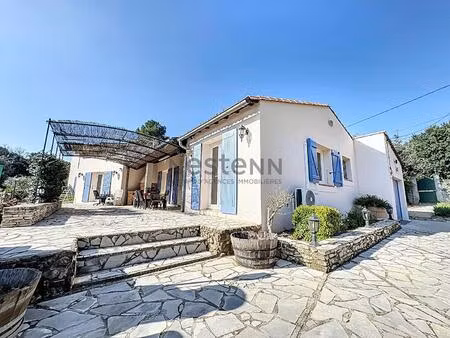 maison individuelle 184 m² avec jardin et piscine