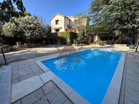 maison avec piscine et appartement indépendant