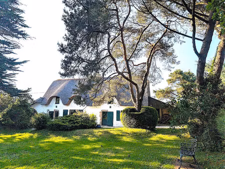 belle chaumière dans hameau à 3 km des commerces !