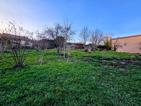 terrain espaly saint marcel 1185 m2