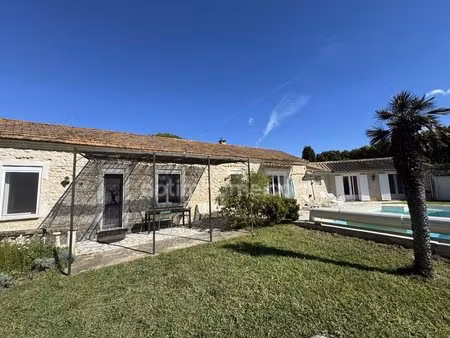 maison à fontvieille de plain pied proche centre ville