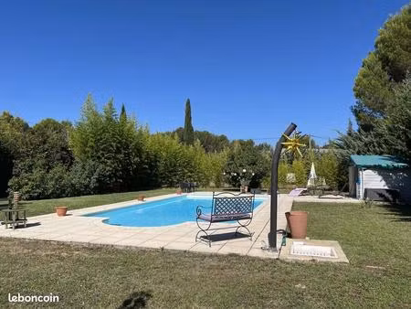 villa 7 pièces 226 m²