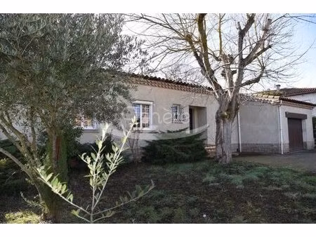 maison de bonne construction sur terrain de 1400m²