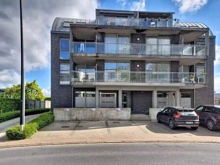 appartement met 2 slpks en garage