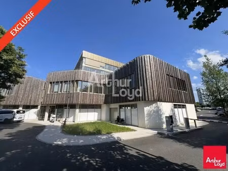 vente commerce cesson sevigne 35510 305m²
