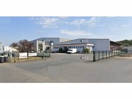 vente entrepôt vallet 44330 6763m²