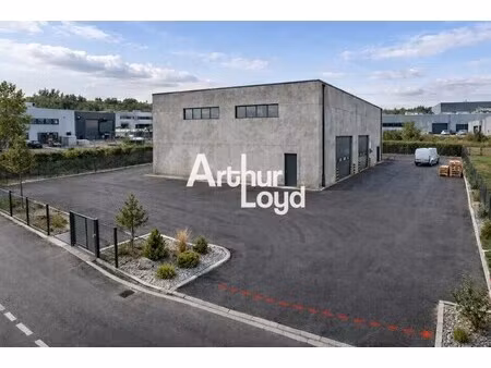 vente local d’activités le muy 83490 400m²