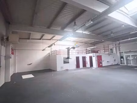 location local d’activités perenchies 59840 540m² à 1380m²