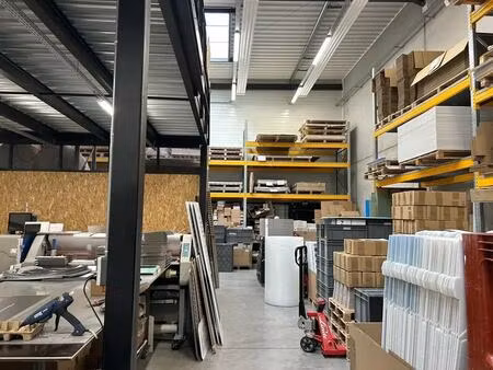 vente local d'activités 542 m²