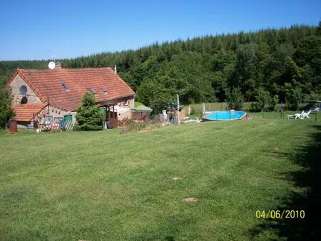 maison de campagne à vendre sur 1 930 m² de terrain en lisière de forêt