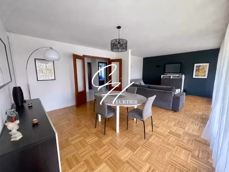 vente appartement 5 pièces 106m2 échirolles 38130 - 187000 € - surface privée