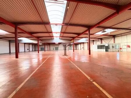 vente local d'activités 2 705 m² à 6 094 m²
