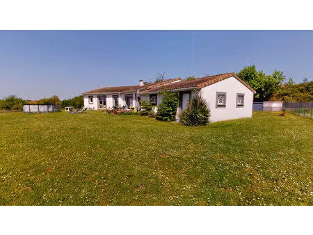 vente maison 5 pièces  149.00m²  merville