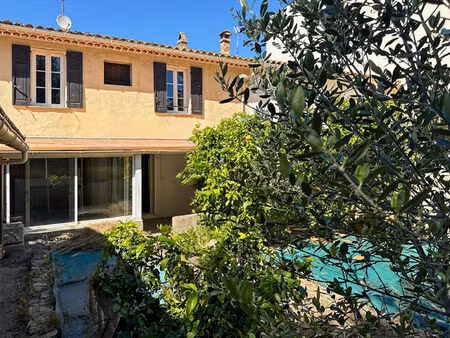 vente maison 6 pièces  125.89m²  le pradet