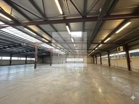 vente local d’activités fontaine 38600 2500m²