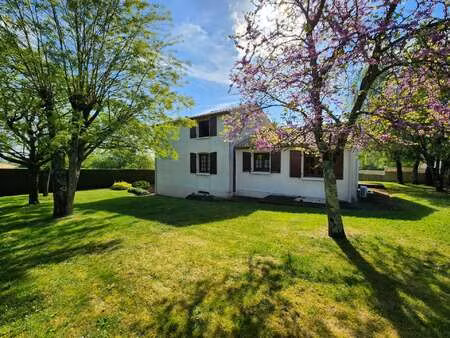 vente maison à saint-maixent-l'école (79400) : à vendre / 126m² saint-maixent-l'école