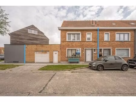 huis te koop in zeebrugge met 3 slaapkamers
