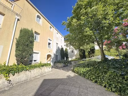 hopitaux-facultés - studio - 23 66m²