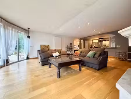 vente maison 6 pièces 205 m² à crugny (51170)  365 000 €