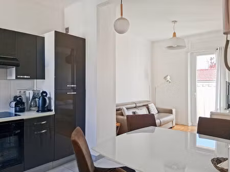 location appartement 2 pièces  30.55m²  cannes