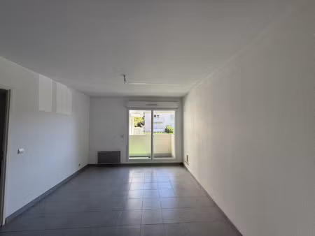 appartement t2 1er étage  face à l'hippodrome de pau