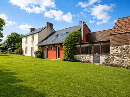 vente maison 7 pièces 210 m² plougourvest (29400)