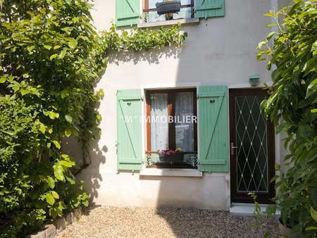 a vendre - charmante maison de ville avec terrasse et garage