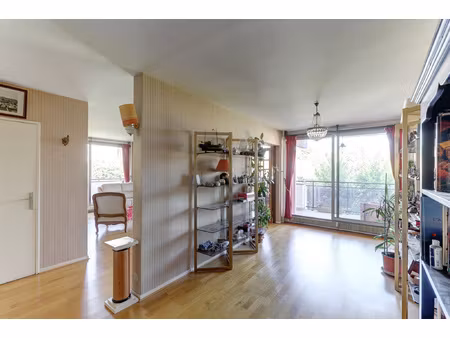 grand appartement 159m2 situé à chamalieres avec balcons gar