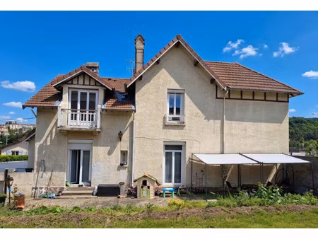 appartement t4 de 96m2 et dépot de 100m2