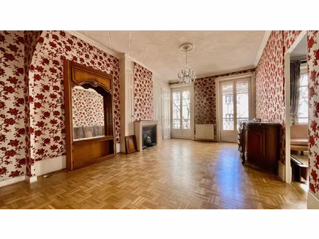 spacieux appartement de 107 m2 / charme de l'ancien / lyon 6