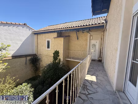 nimes secteur montaury - appartement t2/t3 avec monte charge