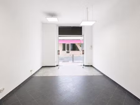 local commercial 600 eur