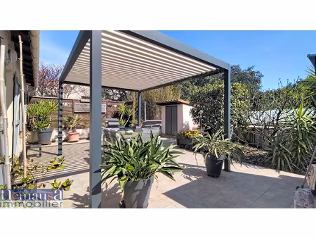 maison meublée avec piscine 3 chambres bezouce (colline)
