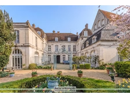 maison 20 pièces - 1042 m²