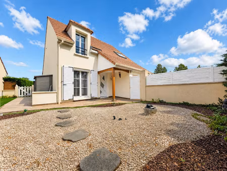 maison individuelle 3 chambres avec jardin et terrasse à lie