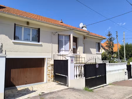maison familiale sur 560 m2 de terrain