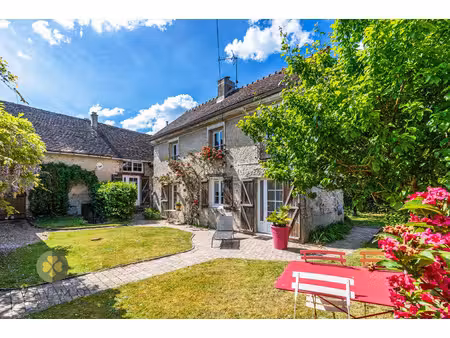 maison de caractère en pierre charme  authenticité et dépe