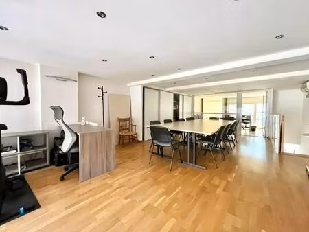 vente commerce frejus 83600 120m²