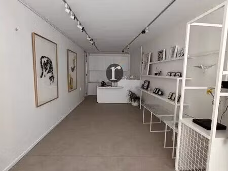 vente commerce 66 m²
